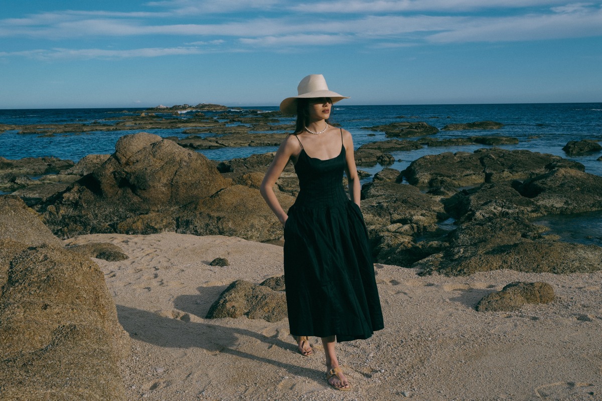 SIMPLICITY IN MEXICO – NATALIE OFF DUTY
